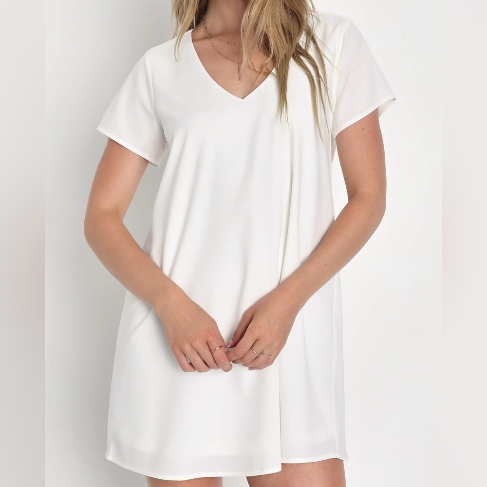 Lulu’s Freestyle White Shift Dress